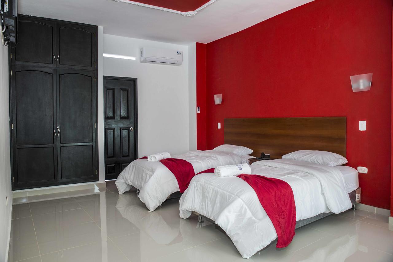 Hotel Large Beach تاجانجا الغرفة الصورة